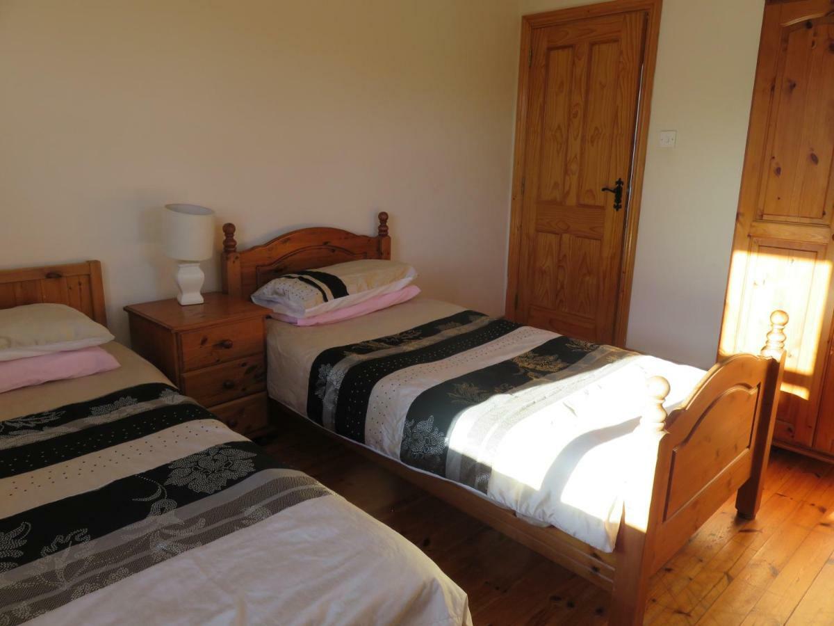 Letterfrack Mountain Farm Cottage On Farm In Village Centre 外观 照片